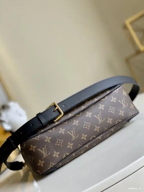 WIS MM ODÉON VUITTON LOUIS 0704